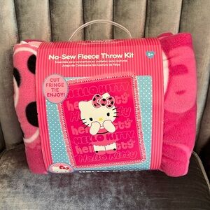 Hello Kitty No-Sew Fleece Throw Kit
